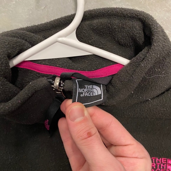 The North Face Womens Black Full Zip Fleece Jacket Pink Logo Midweight Layer - Picture 2 of 3